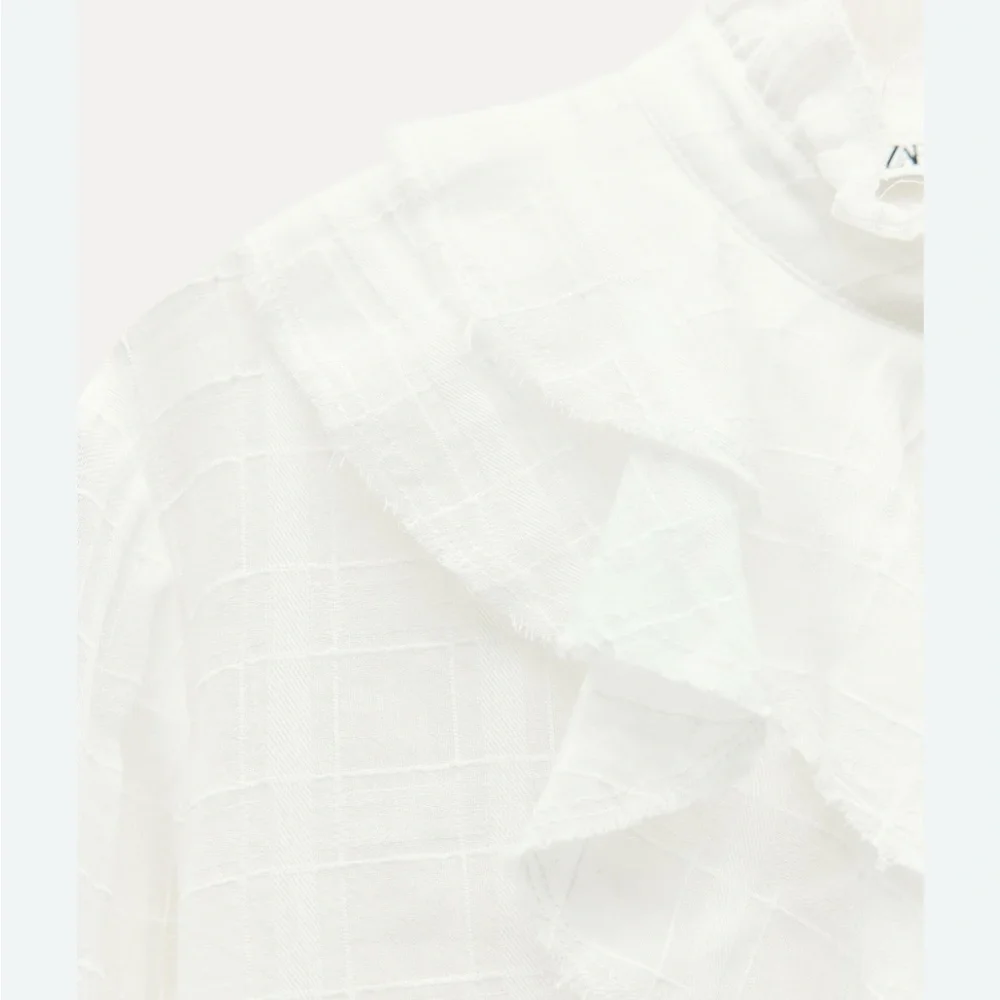 Zara blouse with ruffles 5235/241 - Picture 3 of 9